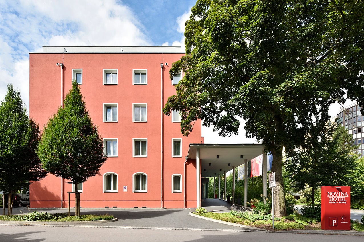 Novina hotel tillypark nuernberg haus aussen